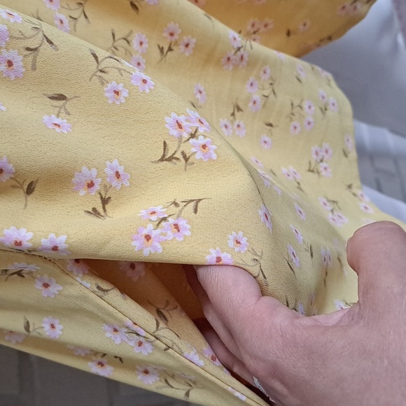 Lily Rose Yellow Floral Halter Romper. Size XL. NWOT - Picture 5 of 12